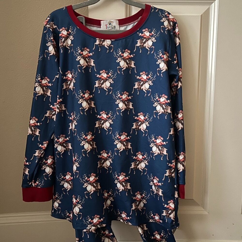 TwoCan - Cowboy Santa Pajama Set
